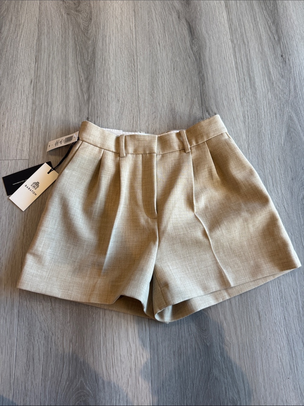 BRAND NEW Babaton Beige Tailored High-Rise Pleated Shorts